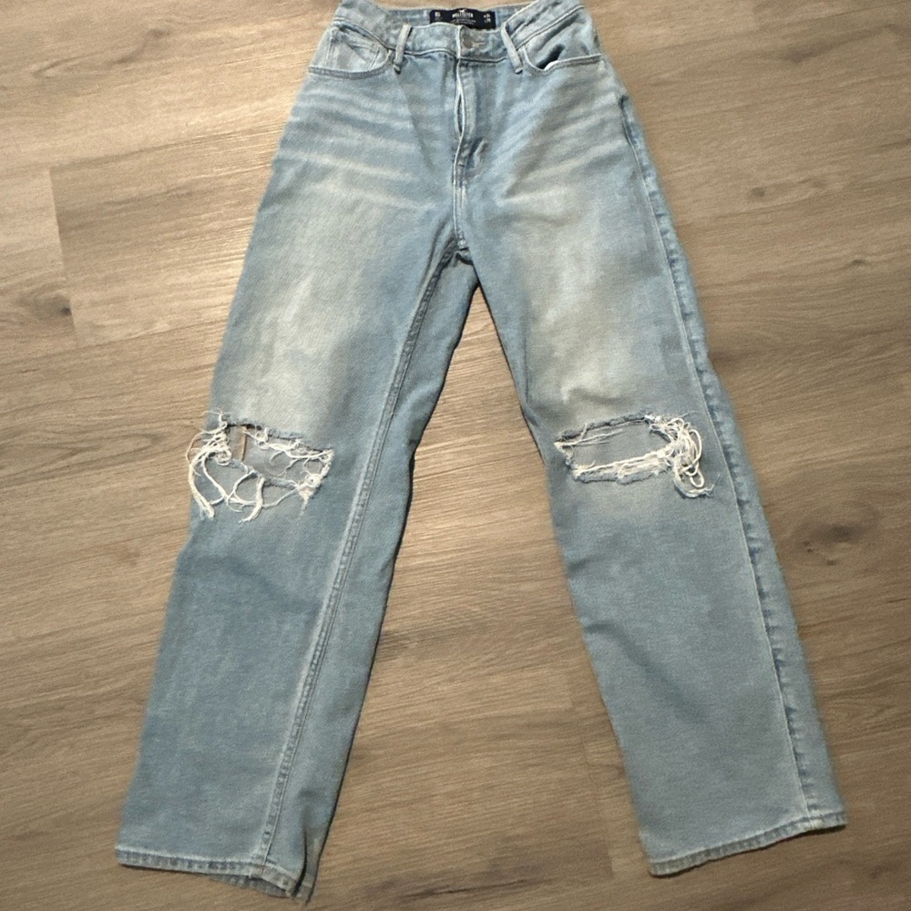 Hollister Ultra High Rise Dad Jean Baggy Size 24/29
